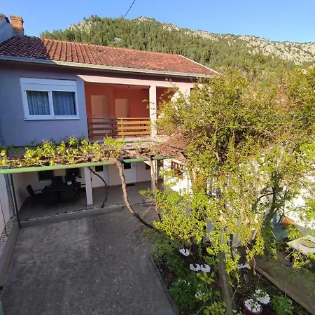 Herzegovinian Hobbiton Holiday home